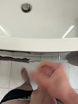 Snapshot of raph5666 chatting on 25, 3, 2026 raph5666 online show from 25, 3, 2026