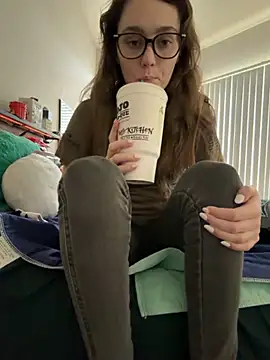 Snapshot of julia4thewin chatting on 4, 3, 2026 julia4thewin online show from 4, 3, 2026