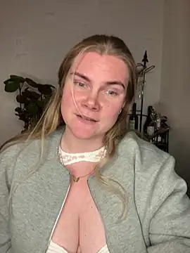 Snapshot of SexyBlondJoanna chatting on 23, 2, 2026 SexyBlondJoanna online show from 23, 2, 2026