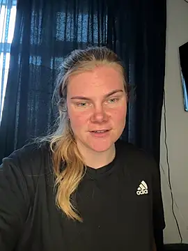 Snapshot of SexyBlondJoanna chatting on 27, 2, 2026 SexyBlondJoanna online show from 27, 2, 2026