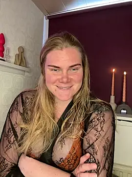 Snapshot of SexyBlondJoanna chatting on 7, 3, 2026 SexyBlondJoanna online show from 7, 3, 2026