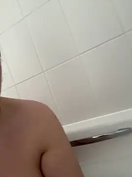 Blondeobsessionxx online show from 2, 2, 2026