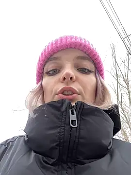 aka Blonde online show from 15, 2, 2026