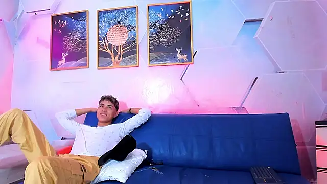 Roman cute online show from 16, 1, 2026