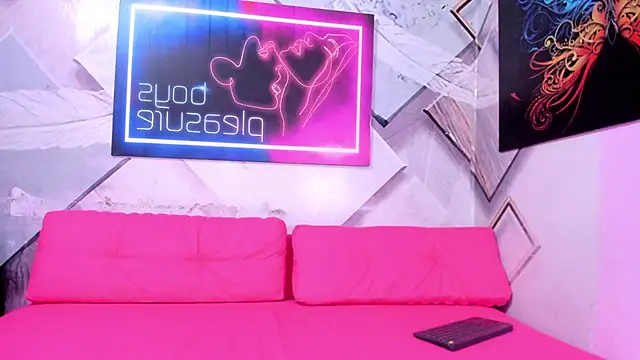 Roman cute online show from 3, 2, 2026