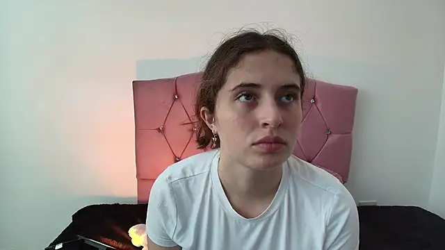 Snapshot of Cherry_Boomxx chatting on 3, 3, 2026 Cherry Boomxx online show from 3, 3, 2026