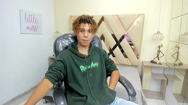 Snapshot of Anyelo_Twink chatting on 7, 3, 2026 Anyelo Twink online show from 7, 3, 2026