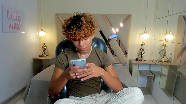 Snapshot of Anyelo_Twink chatting on 17, 3, 2026 Anyelo Twink online show from 17, 3, 2026