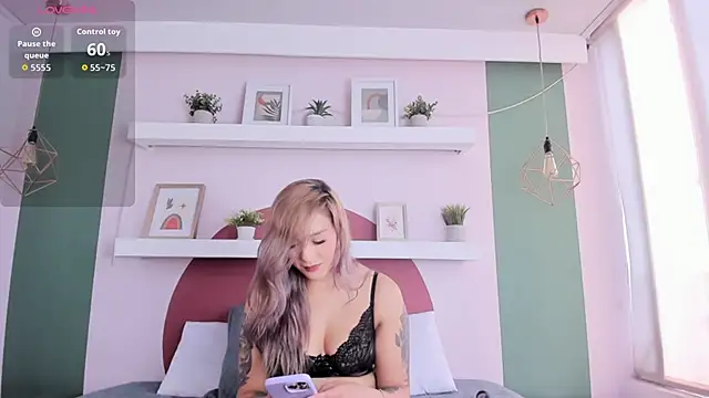 SilvyLaiton online show from 2, 2, 2026