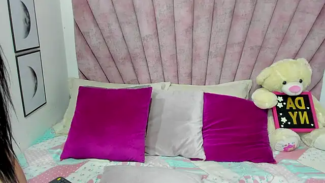 Snapshot of danibellucii_ chatting on 16, 3, 2026 danibellucii online show from 16, 3, 2026