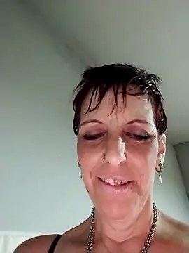 Juguetonafogosa5 online show from 8, 2, 2026