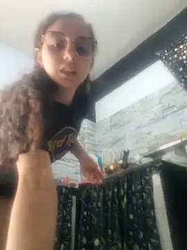 racheldepp  online show from 11, 2, 2026