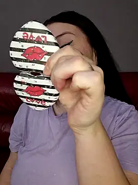 9Alice online show from 3, 2, 2026