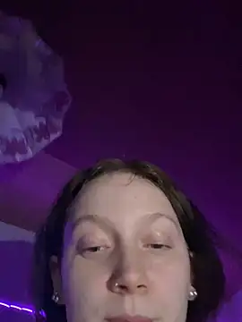 YoungLisaa18 online show from 10, 2, 2026