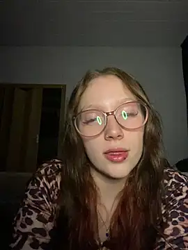 YoungLisaa18 online show from 11, 3, 2026