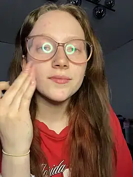 YoungLisaa18 online show from 24, 3, 2026