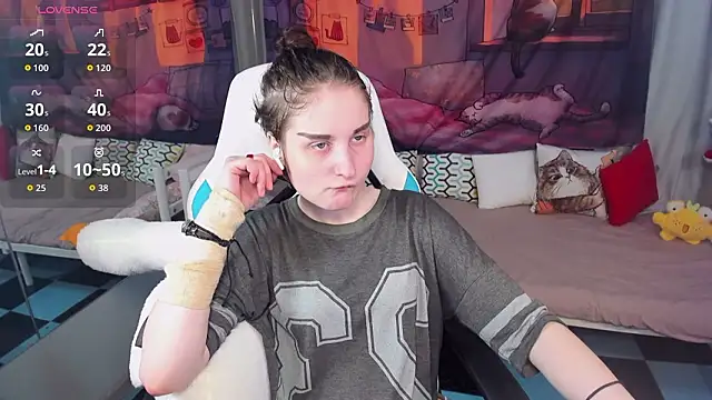 KiraDuvall online show from 15, 2, 2026