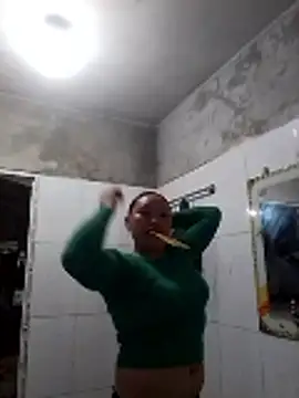 Snapshot of LingLing002 chatting on 1, 2, 2026 LingLing002 online show from 1, 2, 2026