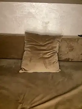 lily bitch online show from 16, 3, 2026