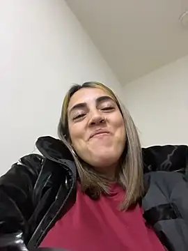 Snapshot of Paulinaa_bella chatting on 13, 2, 2026 Paulinaa bella online show from 13, 2, 2026