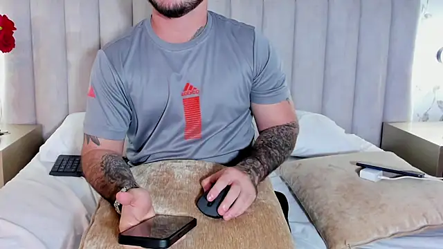 Lizz and Kush online show from 4, 2, 2026