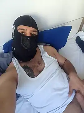 Snapshot of Mertozer01 chatting on 14, 1, 2026 Mertozer01 online show from 14, 1, 2026