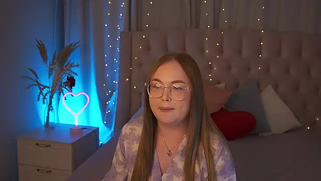 FeliciaLorne online show from 17, 1, 2026