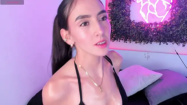 Itzel Geneva online show from 7, 2, 2026