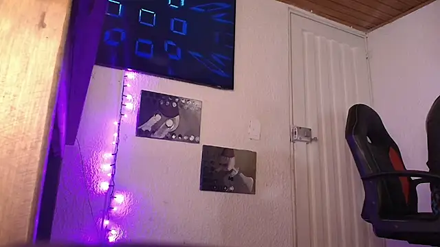 Snapshot of pauldocux_ chatting on 6, 3, 2026 pauldocux online show from 6, 3, 2026