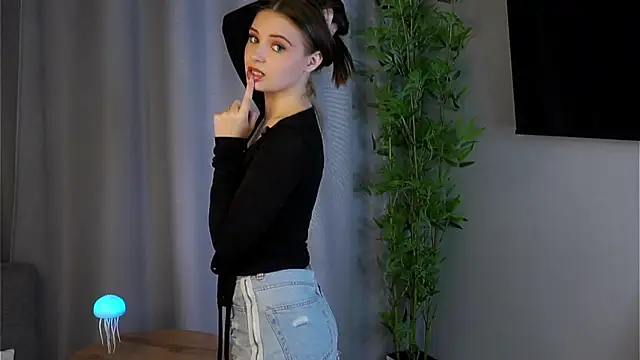 CarynRad online show from 2, 2, 2026