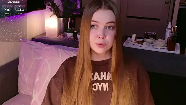 bratwifelina online show from 2, 3, 2026