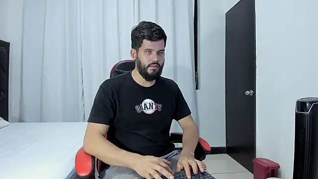 LucasBeaumont online show from 4, 2, 2026