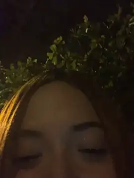 Valeriasandoval12 online show from 4, 2, 2026