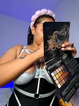 curly girl 31 online show from 5, 2, 2026