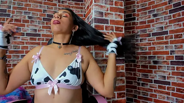 Nyraa Rose  online show from 3, 2, 2026