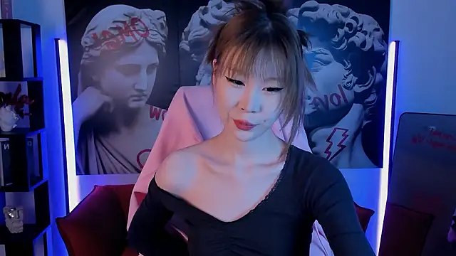 Snapshot of SarahRice chatting on 9, 3, 2026 SarahRice online show from 9, 3, 2026