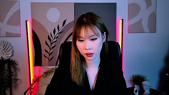 Snapshot of SarahRice chatting on 12, 3, 2026 SarahRice online show from 12, 3, 2026