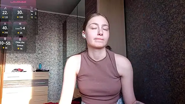 Snapshot of MousyHello chatting on 7, 2, 2026 MousyHello online show from 7, 2, 2026