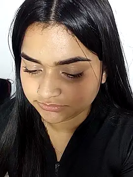 Emma Sweet- online show from 3, 2, 2026