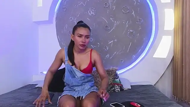 Tatiana bram  online show from 4, 2, 2026