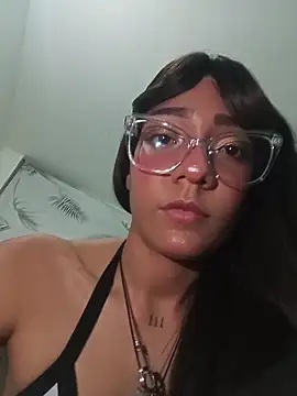 SOL BITTTCH online show from 1, 2, 2026