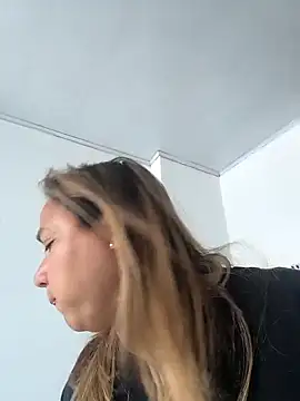 ketty Riley online show from 2, 4, 2026