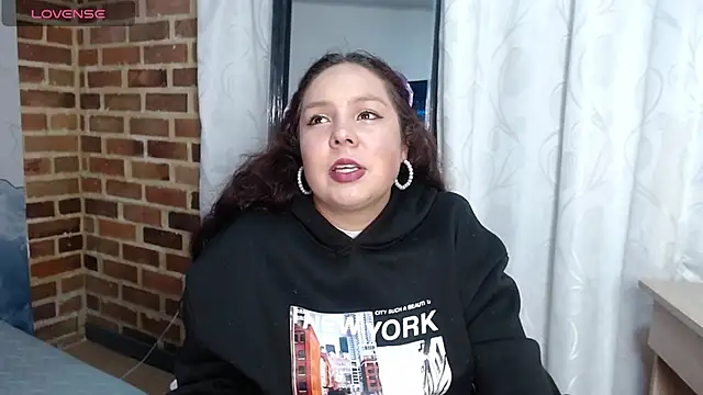 Snapshot of HannaRose- chatting on 19, 3, 2026 HannaRose- online show from 19, 3, 2026