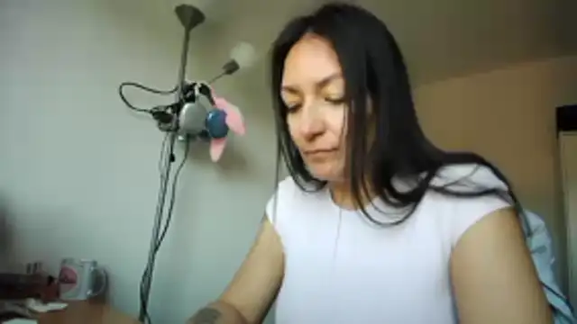 Yulian Milf online show from 23, 2, 2026