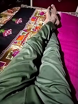 xx couple online show from 4, 2, 2026