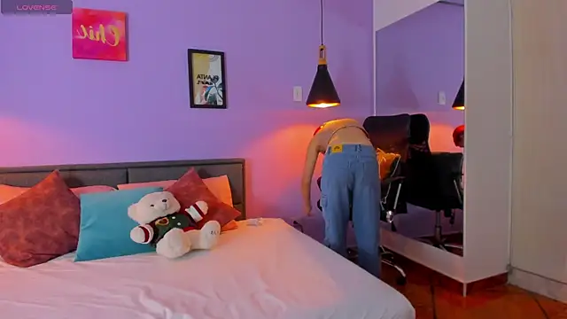 Snapshot of lanablacke_ chatting on 5, 3, 2026 lanablacke online show from 5, 3, 2026