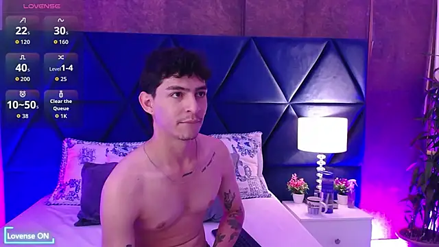 Snapshot of Logan_Woods chatting on 11, 2, 2026 Logan Woods online show from 11, 2, 2026