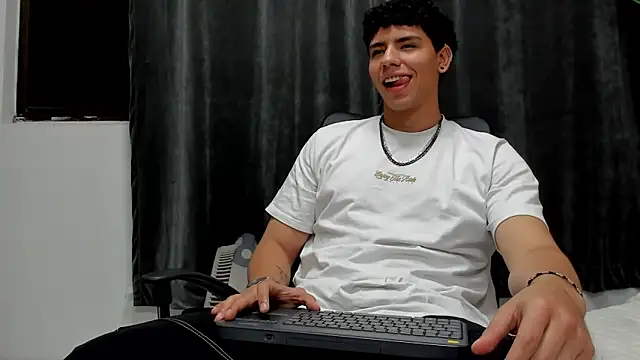 Tobias Vega online show from 1, 3, 2026