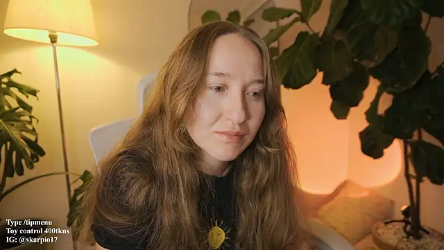 Scarlett NoirMuse online show from 1, 2, 2026