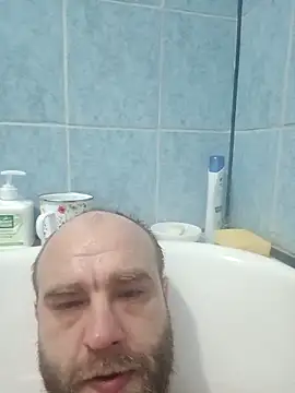 AlexanderArmani online show from 3, 2, 2026